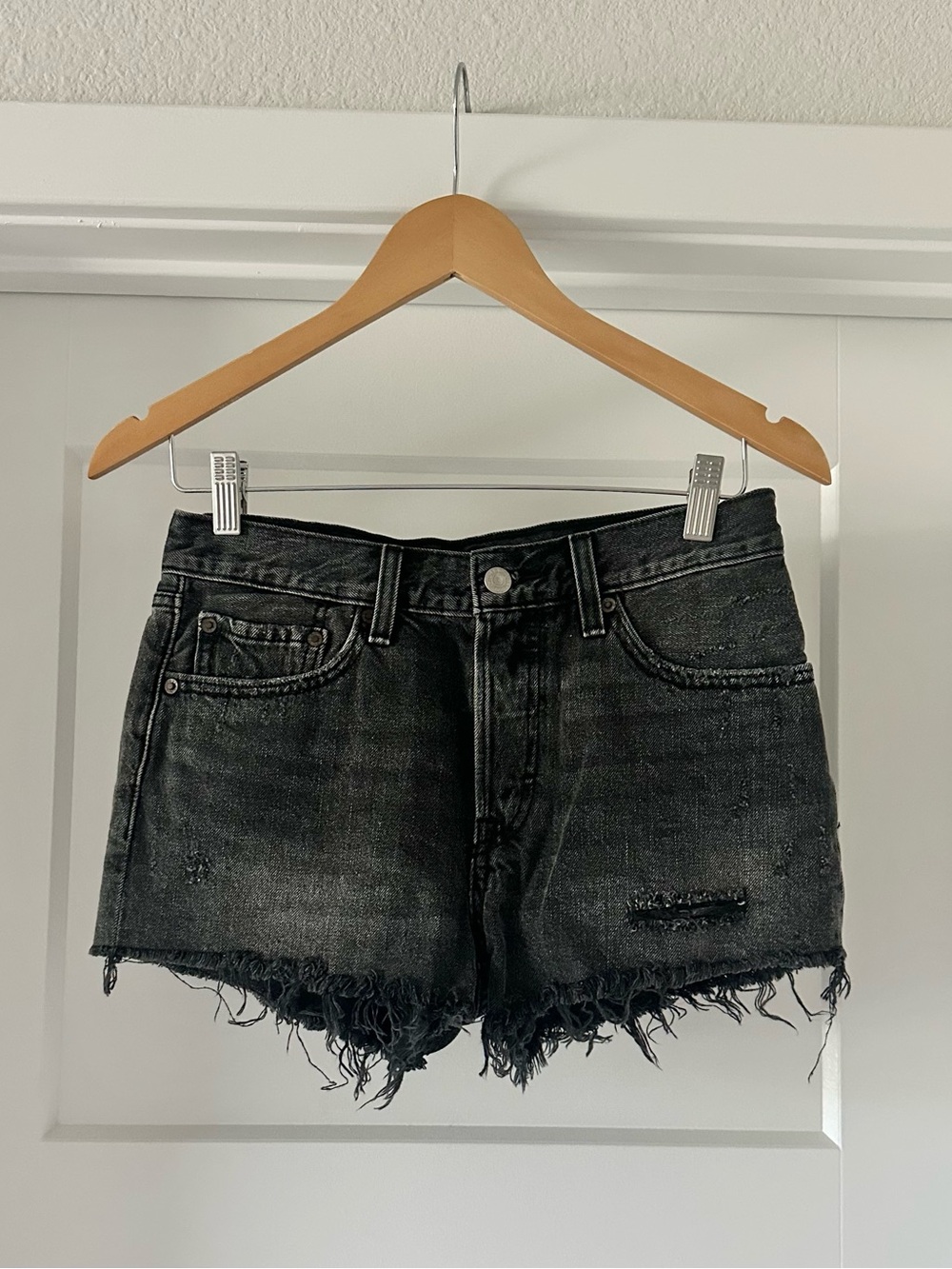 Levi’s 501 Original Distressed Cutoff Denim Shorts Faded Black - Size 26